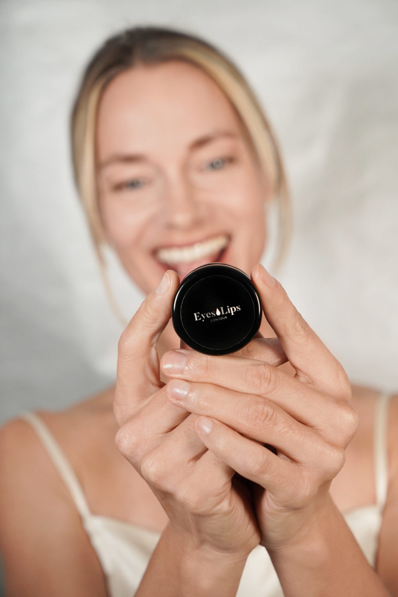 Eyes and lips contour 360 - Beauty Moments